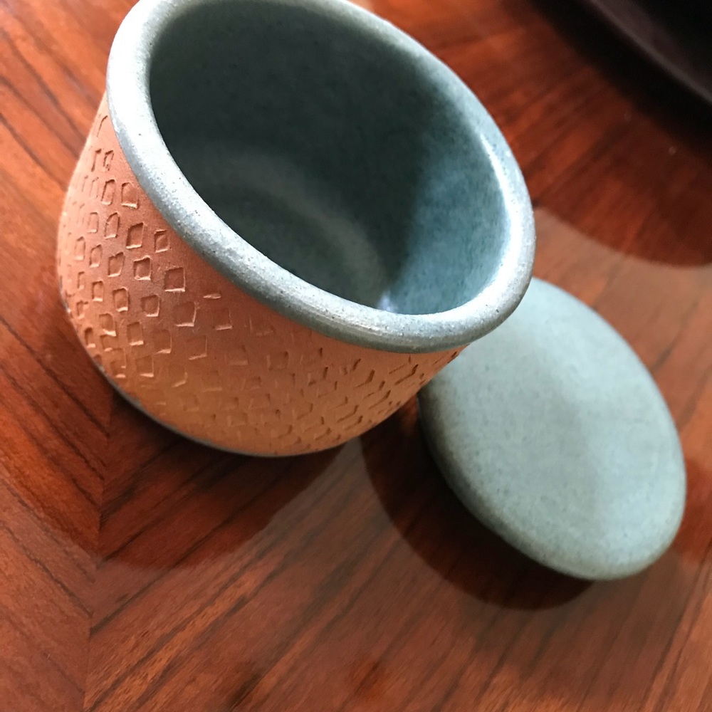 Ten Thousand Villages  pottery
